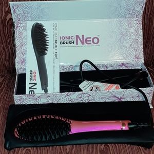 NEO IONIC BRUSH NEW IN BOX